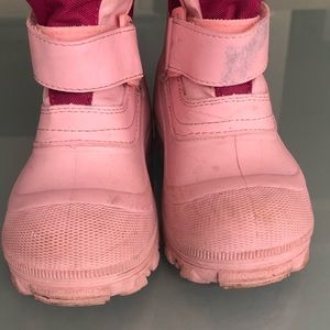 Tundra Shoes - Girls Tundra ❄️ Quebec Snow Boots ❄️ Size 12 Tundra Shoes - Girls Tundra ❄️ Quebec Snow Boots ❄️ Size 12